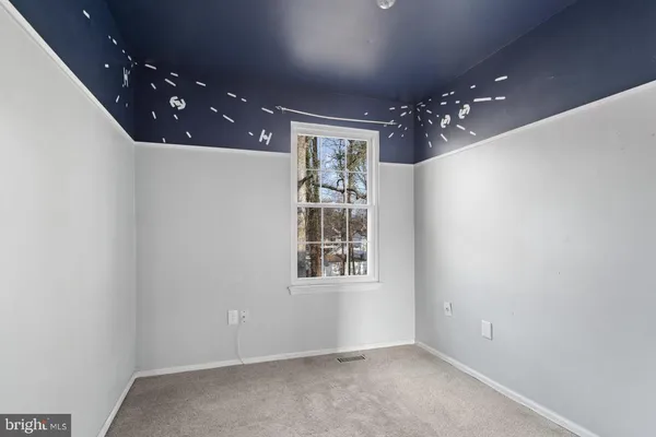 $2,400 | 6234 Ducketts Lane, Unit 252, Elkridge, MD 21075