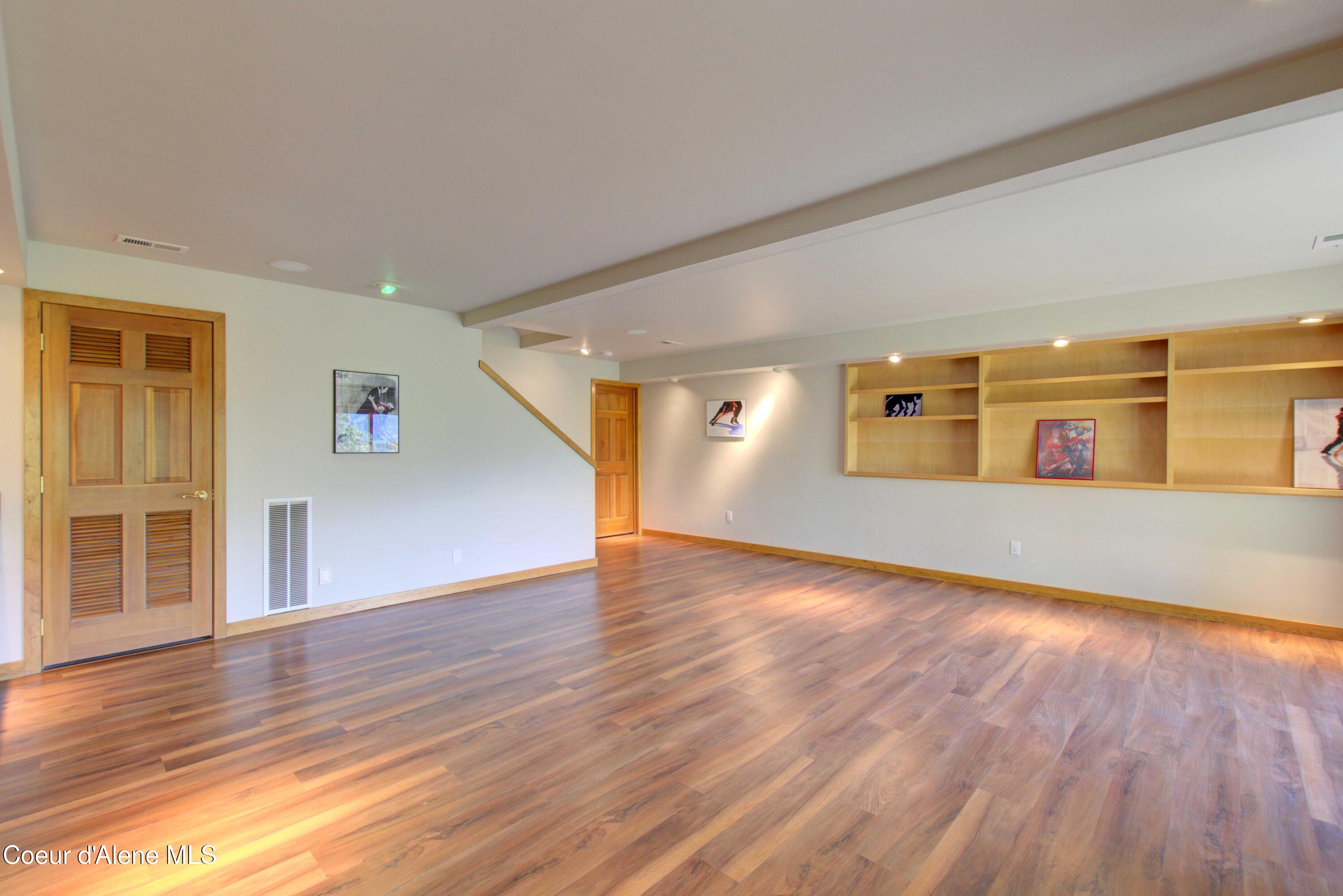 17718 East Cape Horn Road Bayview, ID 83803 - Photo 29 of 61 LL Family Room 1