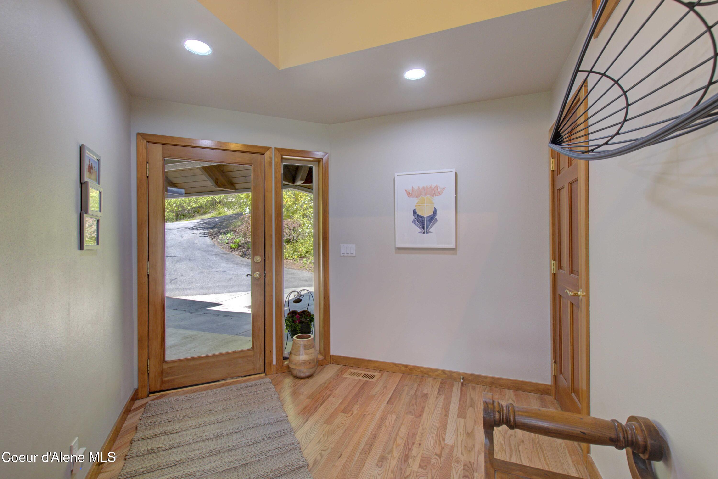 17718 East Cape Horn Road Bayview, ID 83803 - Photo 5 of 61 1st Fl Entry