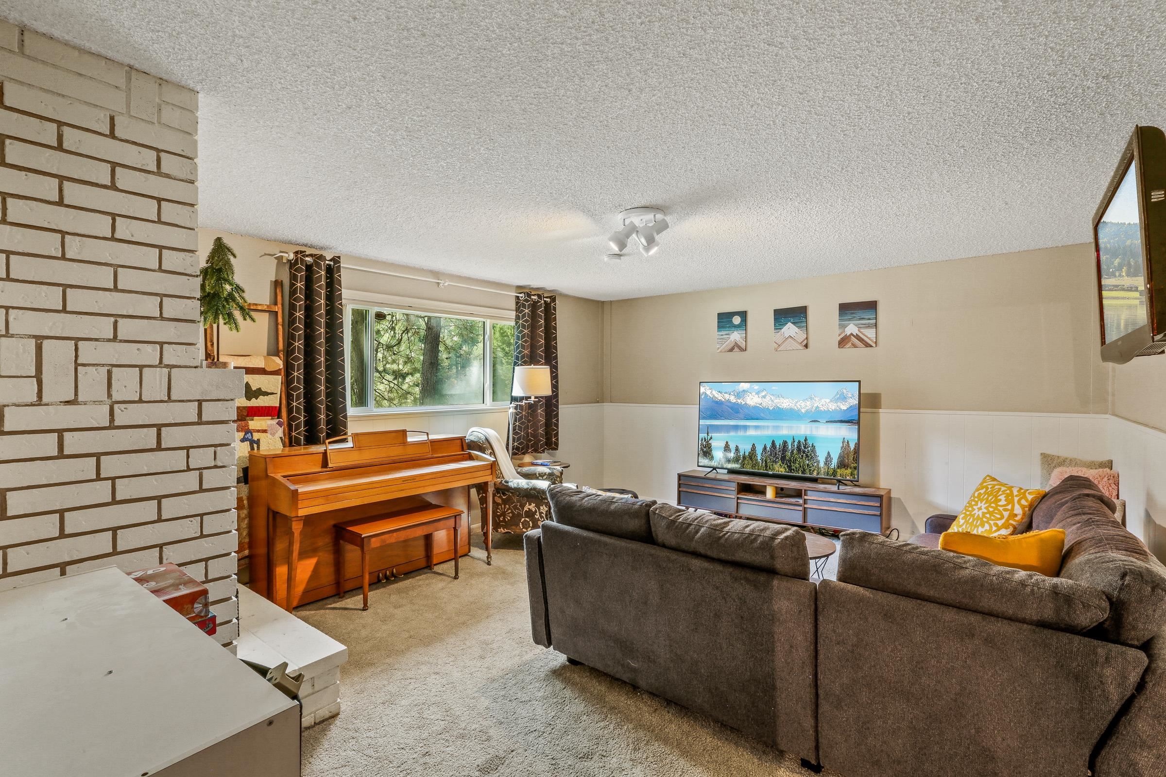 14615 East Cooper Road Mead, WA 99021 - Photo 15 of 28