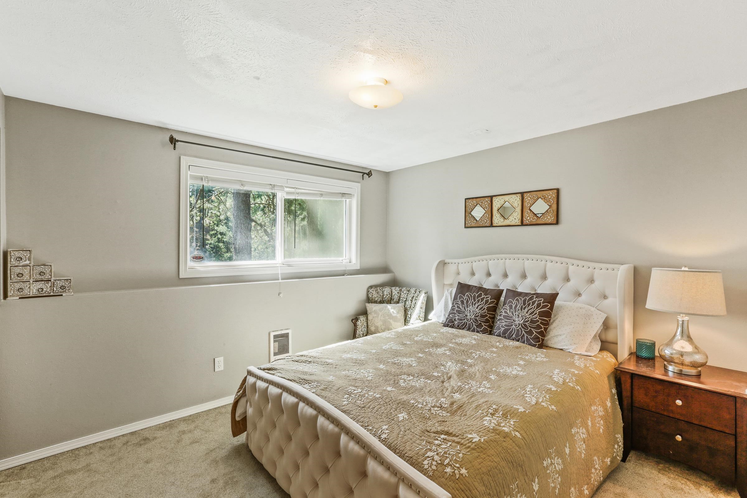14615 East Cooper Road Mead, WA 99021 - Photo 18 of 28