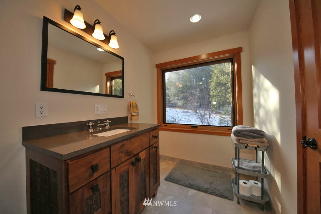 18194 State Rte 20 Winthrop, WA 98862 - Photo 21 of 40 Gallery Image 21