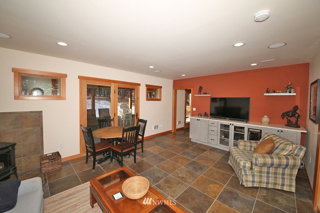 18194 State Rte 20 Winthrop, WA 98862 - Photo 7 of 40 Gallery Image 7