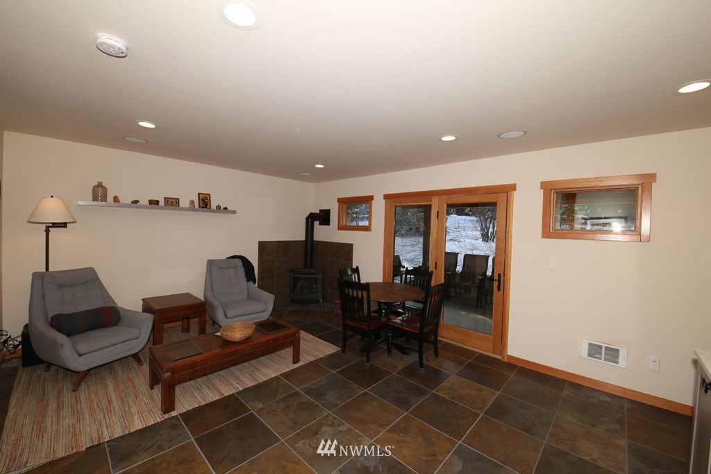 18194 State Rte 20 Winthrop, WA 98862 - Photo 9 of 40 Gallery Image 9