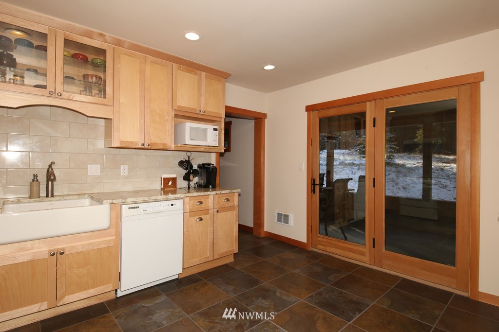 18194 State Rte 20 Winthrop, WA 98862 - Photo 10 of 40 Gallery Image 10