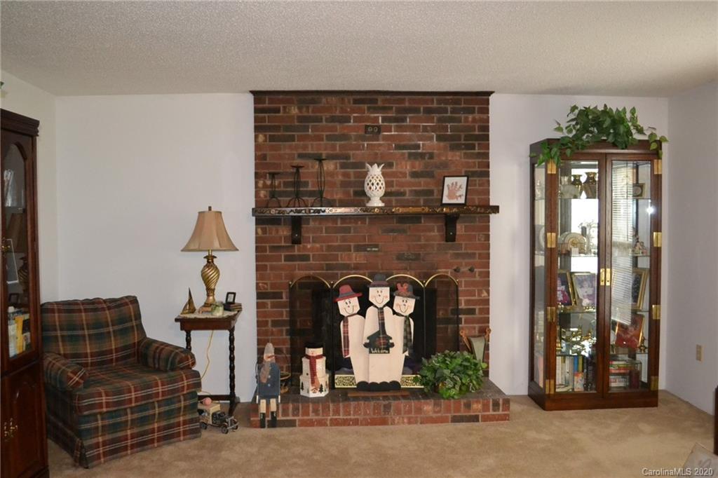 2691 Messer Road Valdese, NC 28690 - Photo 7 of 24 Gallery Image 7