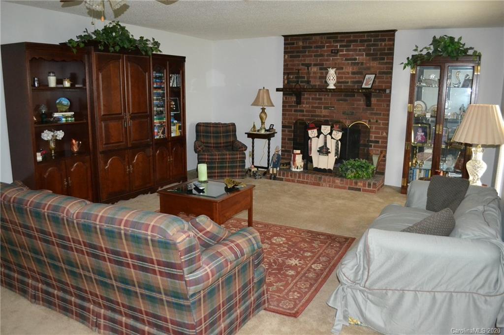 2691 Messer Road Valdese, NC 28690 - Photo 8 of 24 Gallery Image 8