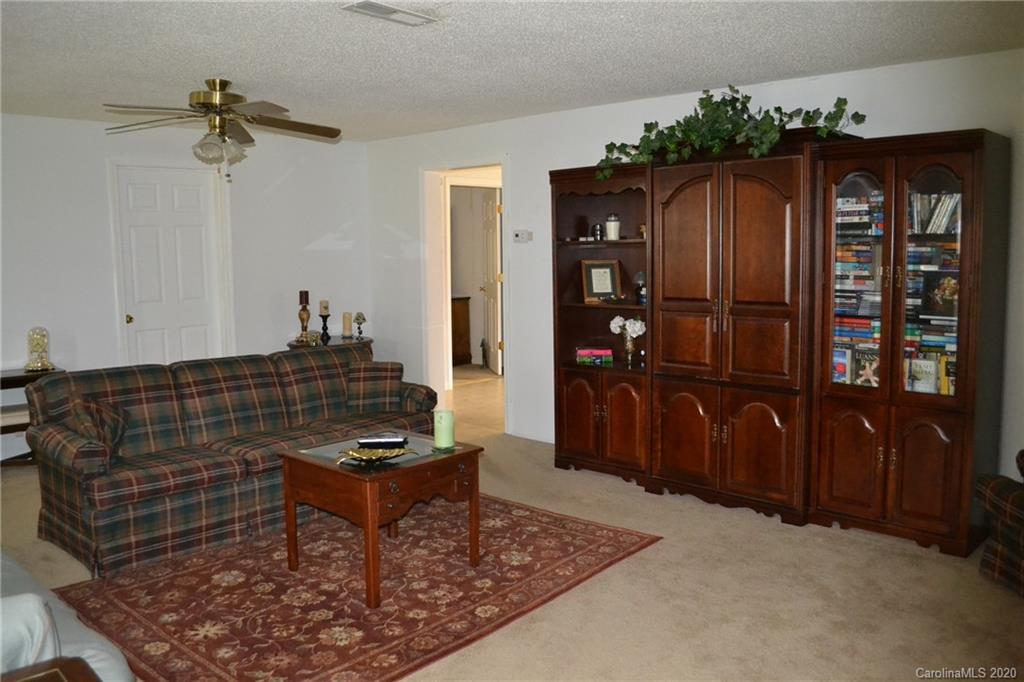 2691 Messer Road Valdese, NC 28690 - Photo 9 of 24 Gallery Image 9