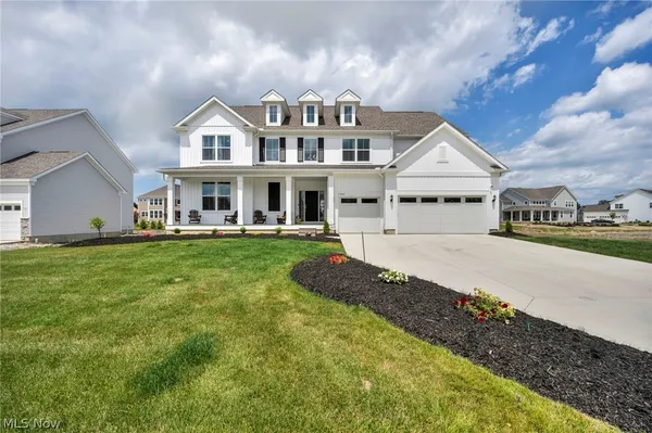 $1,195,000 | 32642 Royal Troon Drive, Avon Lake, OH 44012