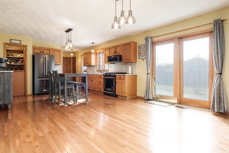 3168 South High Crst Road Beloit, WI 53511 - Photo 11 of 56