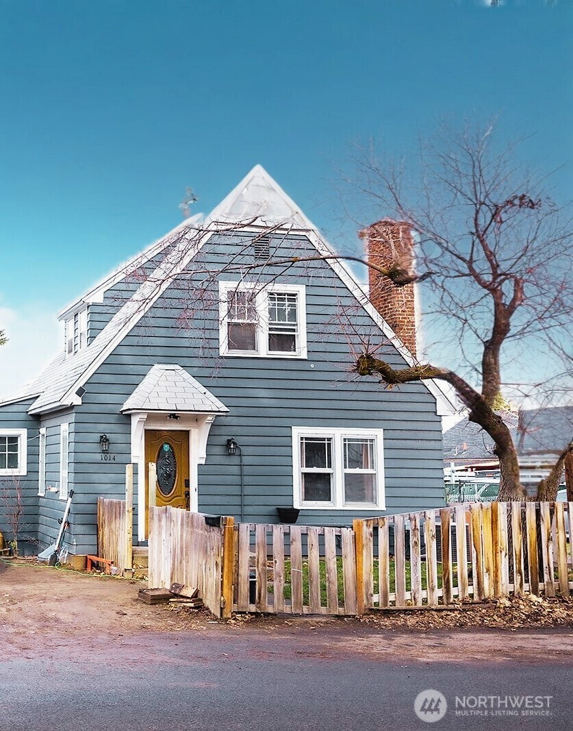 1014 Stevens Street Wenatchee, WA 98801 - Photo 1 of 18