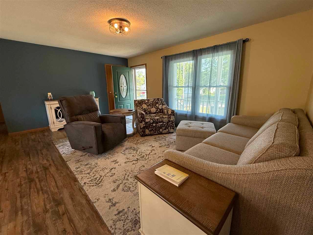203 Valley Road Williamsburg, IA 52361 - Photo 4 of 24 Gallery Image 4