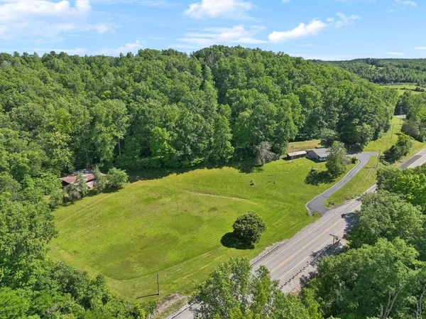 $365,500 | 1540 Centerville Highway, Hohenwald, TN 38462