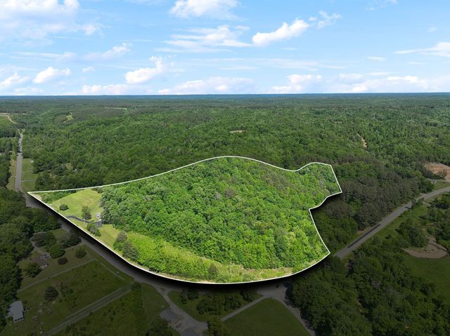 $375,500 | 1540 Centerville Highway, Hohenwald, TN 38462