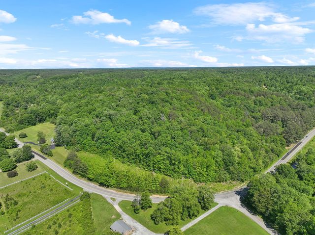 $375,500 | 1540 Centerville Highway, Hohenwald, TN 38462