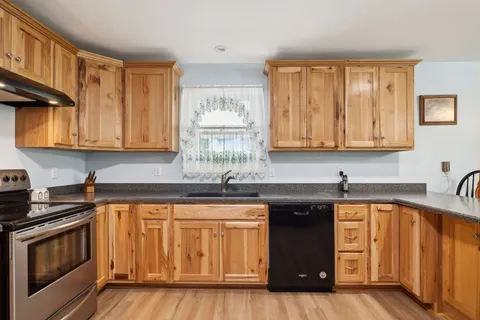 $375,500 | 1540 Centerville Highway, Hohenwald, TN 38462