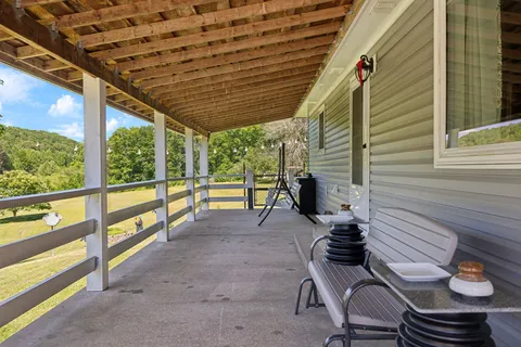 $375,500 | 1540 Centerville Highway, Hohenwald, TN 38462