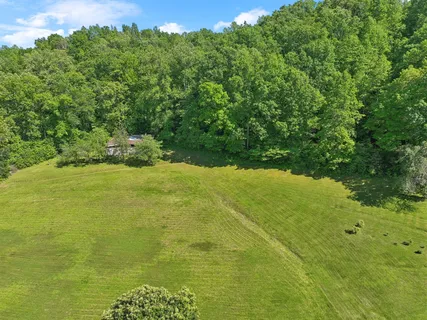 $375,500 | 1540 Centerville Highway, Hohenwald, TN 38462