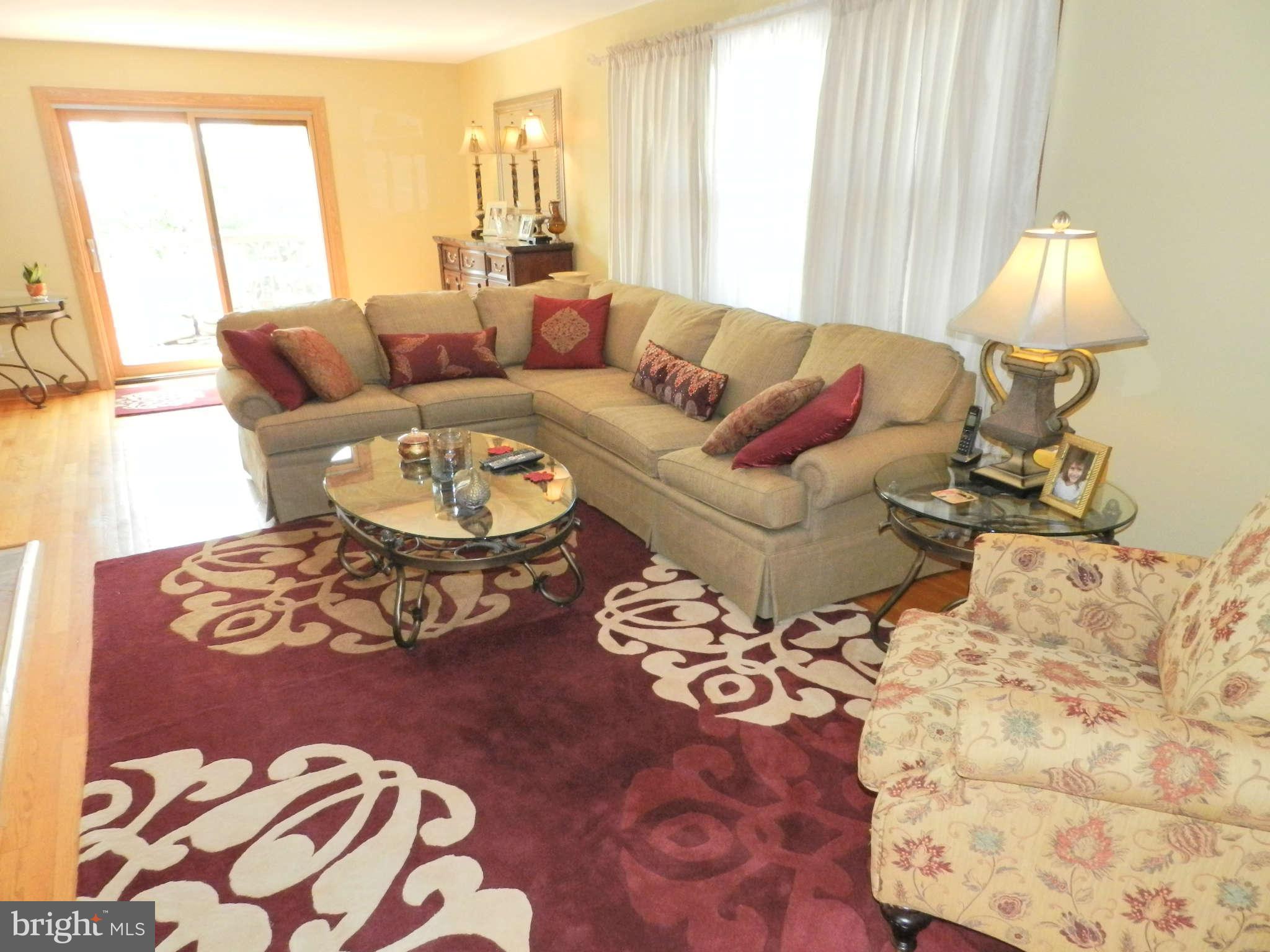4755 Dave Rill Road Hampstead, MD 21074 - Photo 8 of 30 Living Room