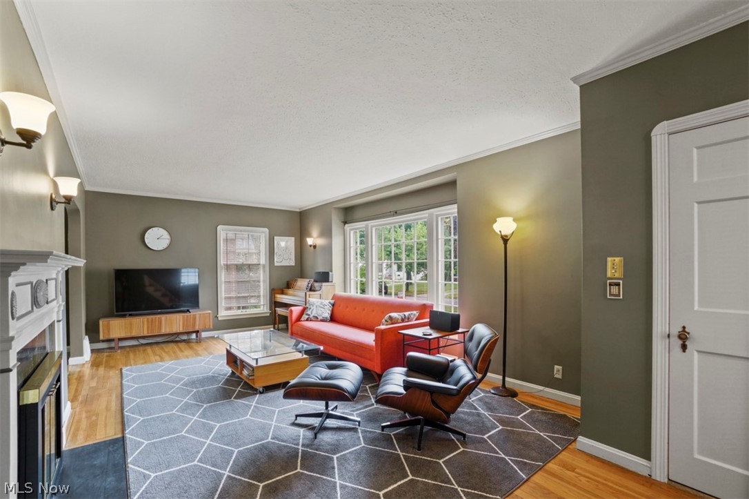 926 Beverly Road Cleveland Heights, OH 44121 - Photo 5 of 35 Gallery Image 5