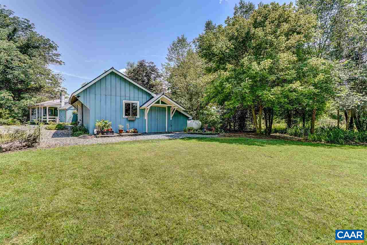 2262 Hamilton Road Louisa, VA 23093 - Photo 36 of 49 a view of a house with a backyard