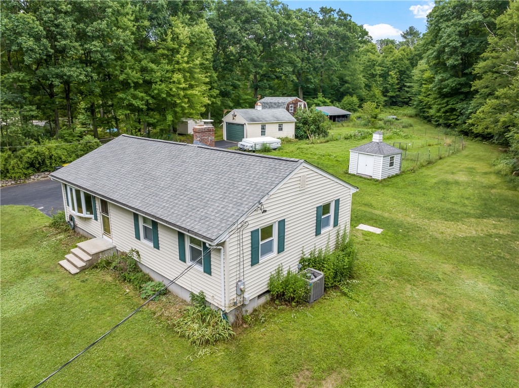 71 Collins Taft Road Burrillville, RI 02830 - Photo 3 of 39