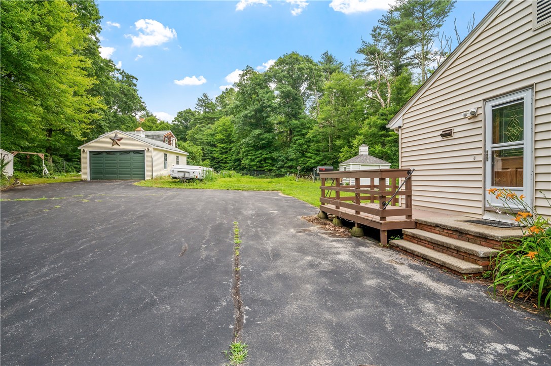 71 Collins Taft Road Burrillville, RI 02830 - Photo 8 of 39