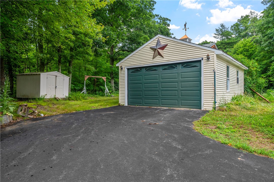 71 Collins Taft Road Burrillville, RI 02830 - Photo 9 of 39