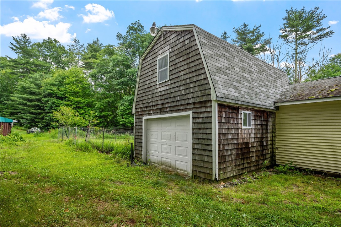 71 Collins Taft Road Burrillville, RI 02830 - Photo 10 of 39