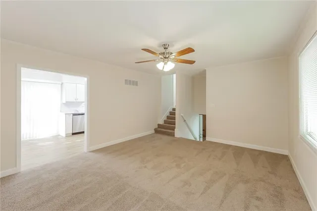 $2,290 | 1109 Northeast Columbus Street, Lee's Summit, MO 64086