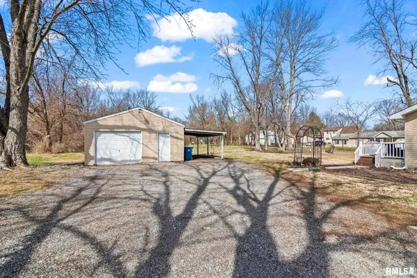 $165,000 | 3765 Pet Cemetery Road, Springfield, IL 62707