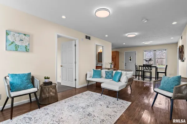 $165,000 | 3765 Pet Cemetery Road, Springfield, IL 62707