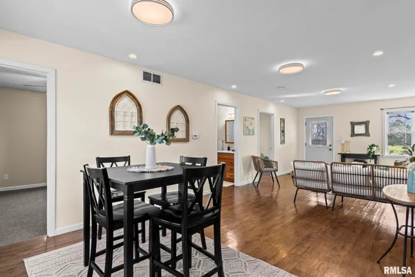 $165,000 | 3765 Pet Cemetery Road, Springfield, IL 62707