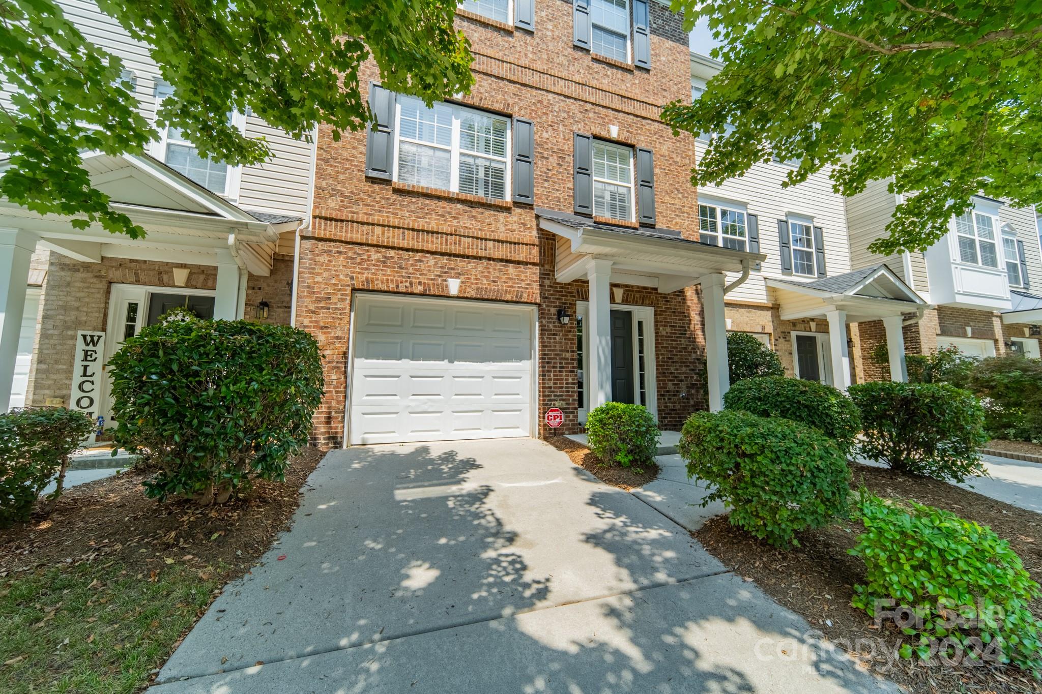 1262 Amber Ridge Road Northwest Concord, NC 28027 - Photo 2 of 39 Gallery Image 2