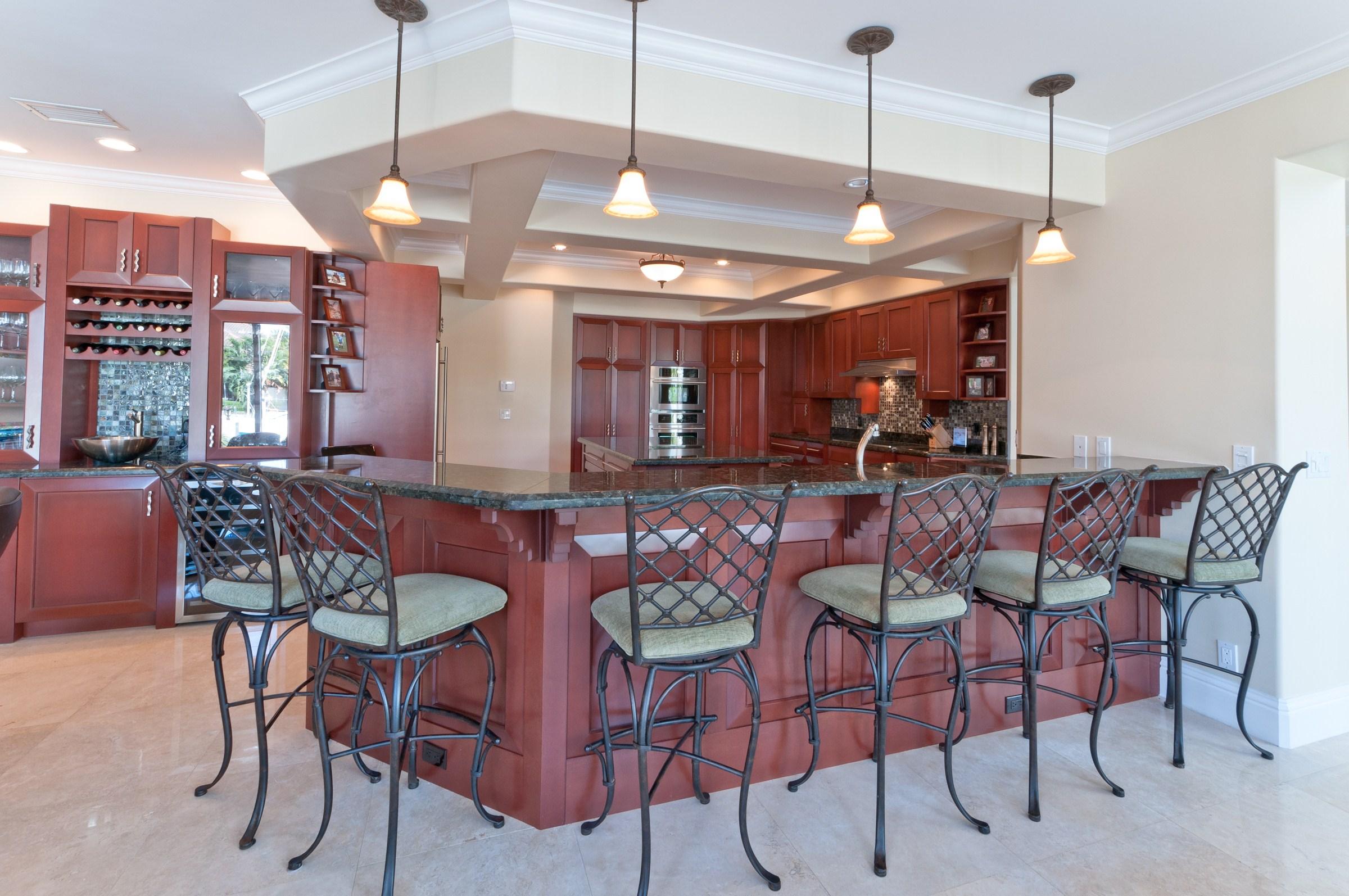 917 Iris Drive Delray Beach, FL 33483 - Photo 4 of 49 Kitchen