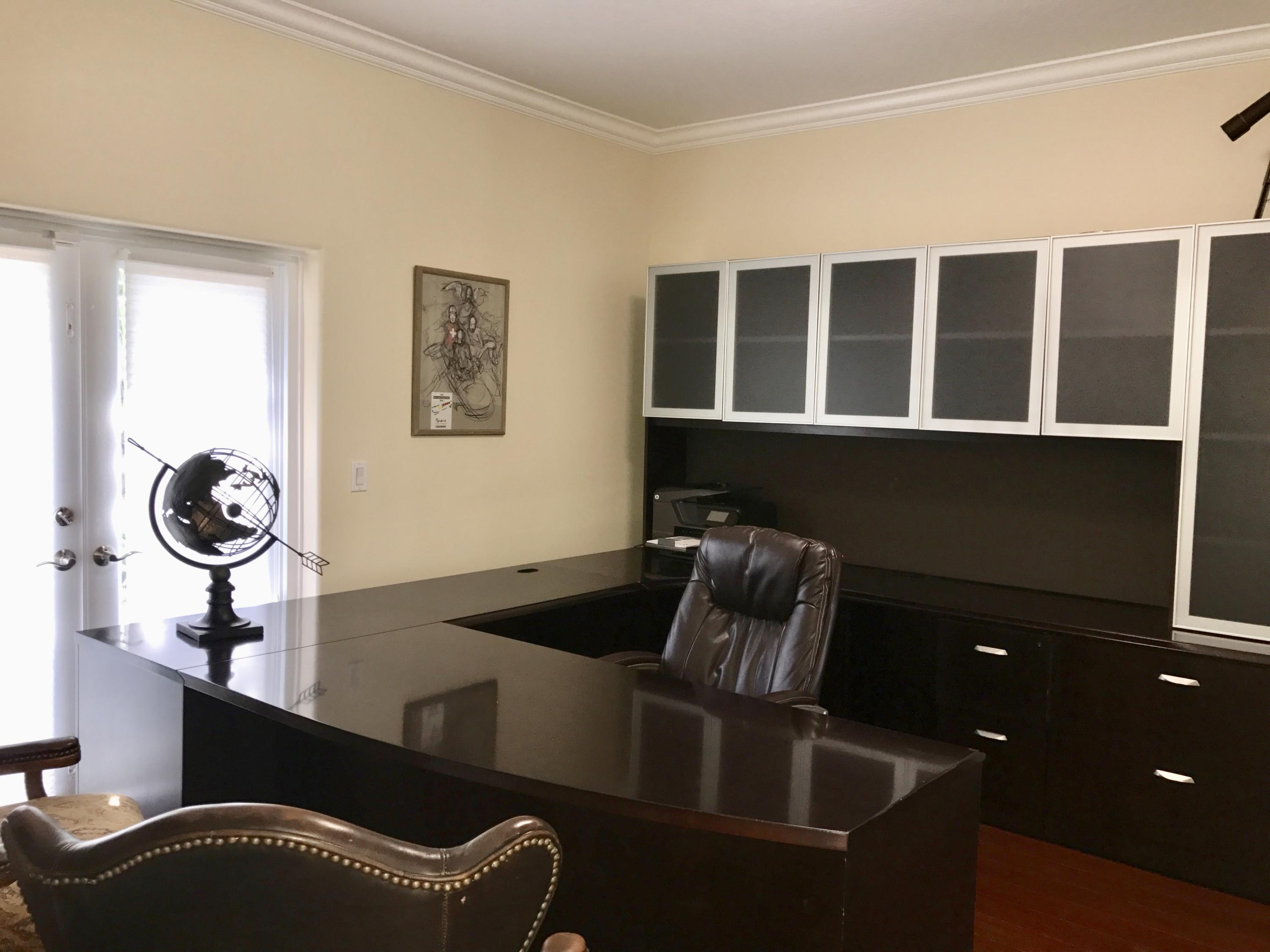 917 Iris Drive Delray Beach, FL 33483 - Photo 5 of 49 5th/Office