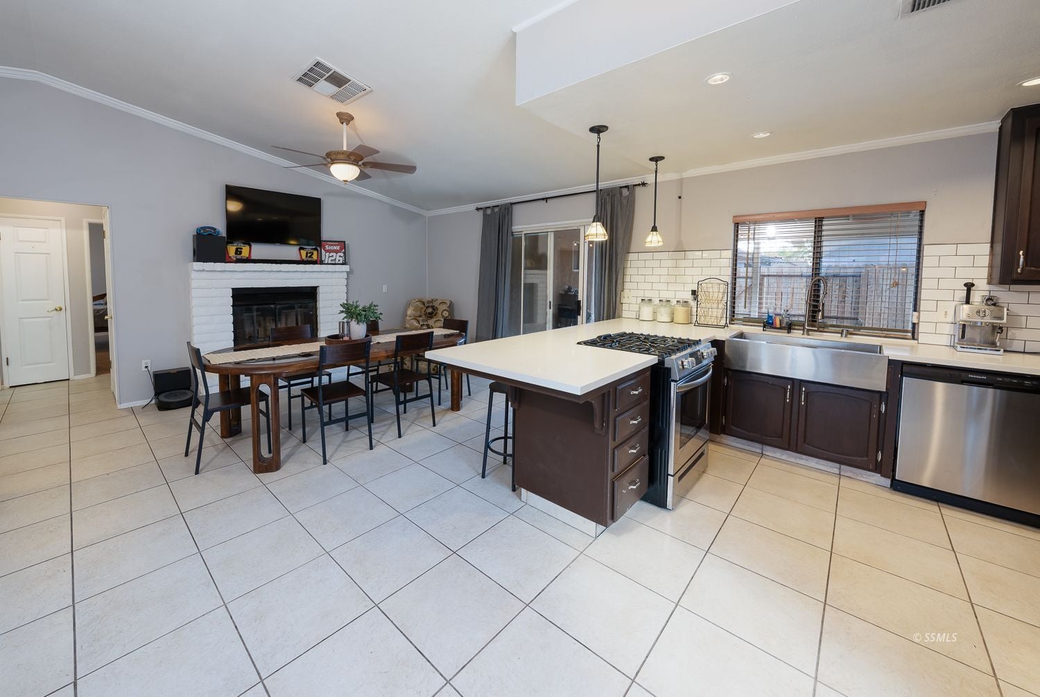 136 North Gwen Drive Ridgecrest, CA 93555 - Photo 6 of 29 Gallery Image 6