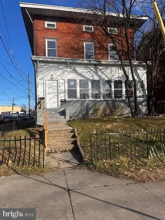 $2,300 | 206 Pennington Avenue, Unit 1, Trenton, NJ 08618