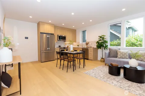 $699,000 | 1530 25th Avenue, Unit B, Seattle, WA 98122