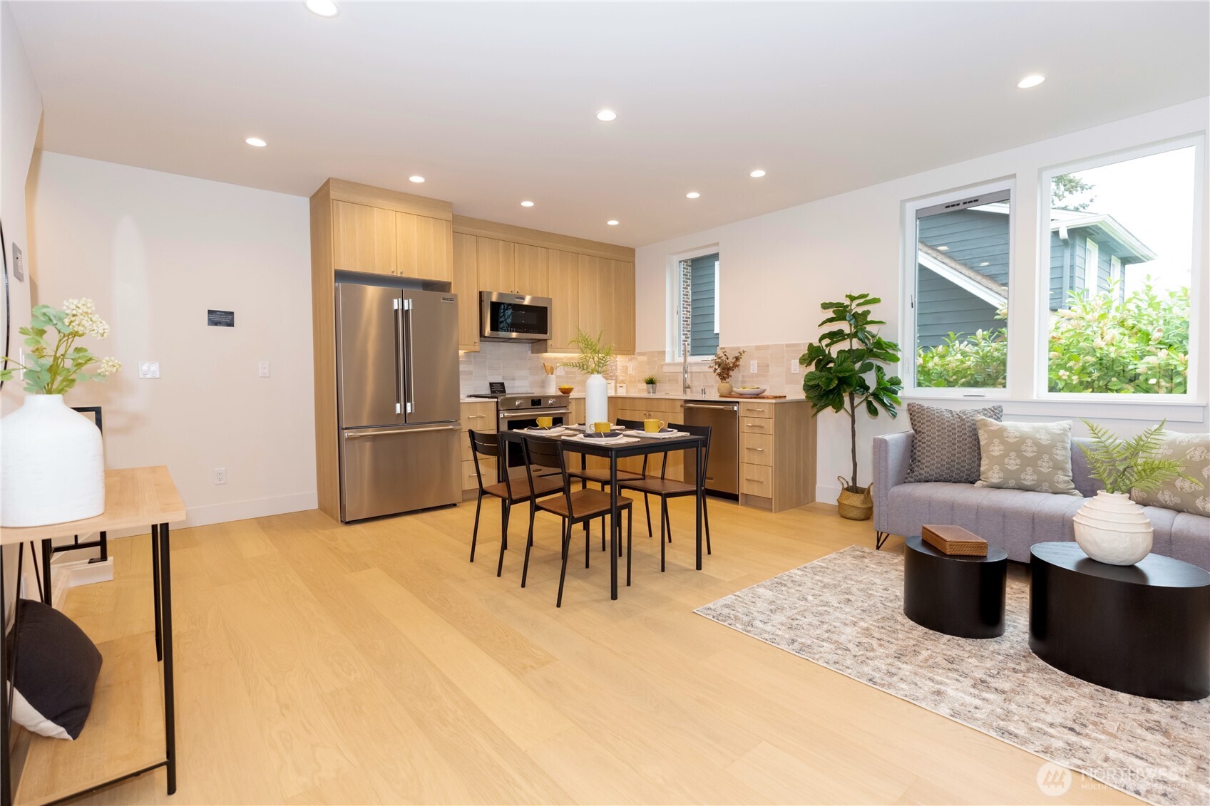 1530 25th Avenue, Unit B Seattle, WA 98122 - Photo 4 of 19
