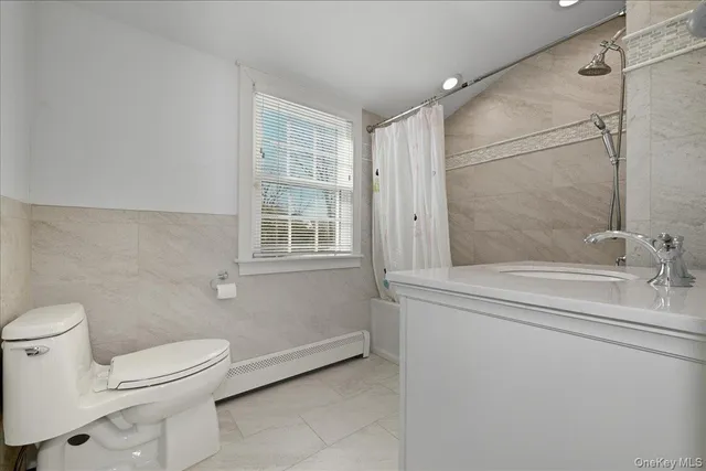 $1,899,000 | 5 Glenwood Lane, Roslyn Heights, NY 11577