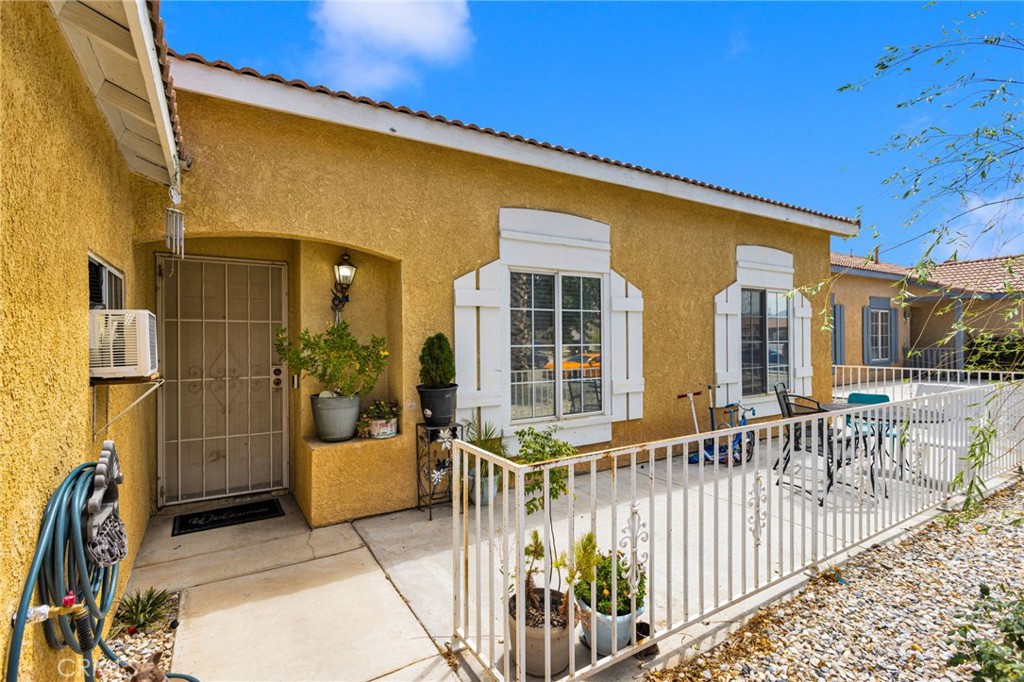 14661 Allison Street Adelanto, CA 92301 - Photo 4 of 34 Gallery Image 4