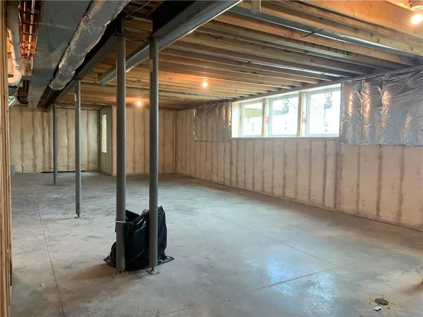 $669,950 | 10407 North Liberty Street, Kansas City, MO 64155