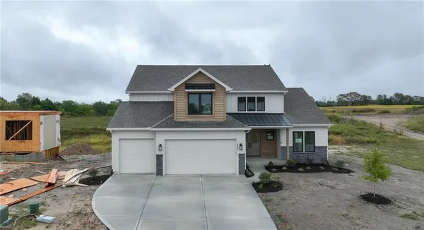 $669,950 | 10407 North Liberty Street, Kansas City, MO 64155