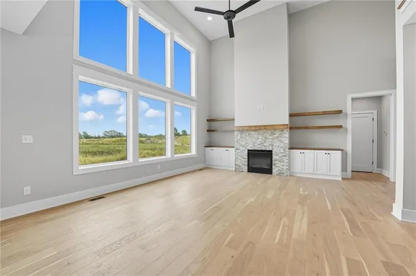 $669,950 | 10407 North Liberty Street, Kansas City, MO 64155