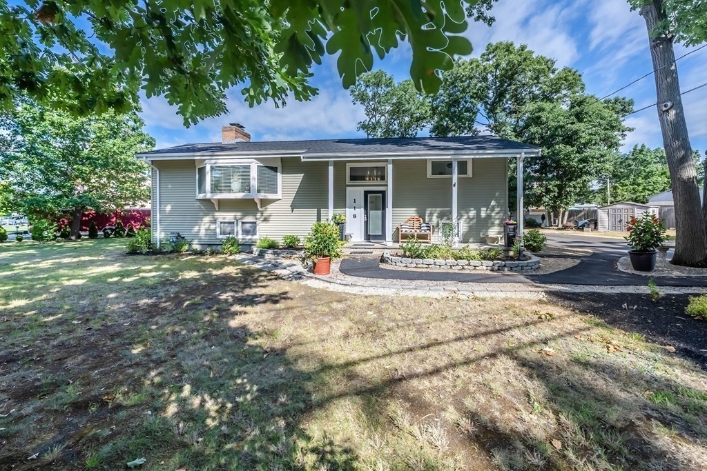 118 Bridle Road Billerica, MA 01821 - Photo 3 of 35 Gallery Image 3