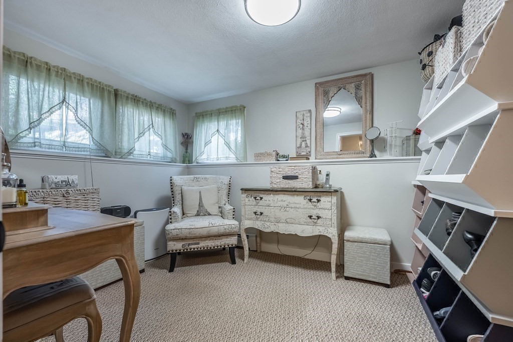 118 Bridle Road Billerica, MA 01821 - Photo 32 of 35 Gallery Image 32