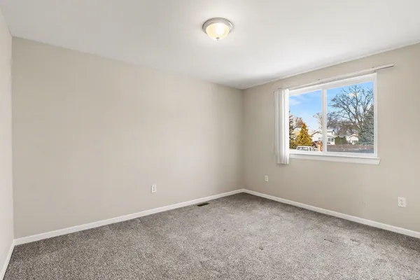 $175,000 | 17245 Martin Road, Roseville, MI 48066