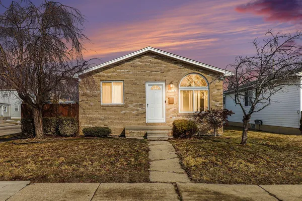 $175,000 | 17245 Martin Road, Roseville, MI 48066