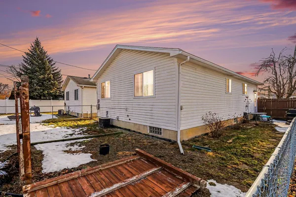 $175,000 | 17245 Martin Road, Roseville, MI 48066